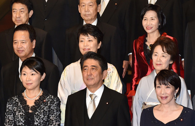 女性積極登用で経済活性化へ、日本特有の労働環境など課題山積