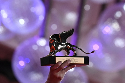 ベネチア国際映画祭、オープニング作品変更 ハリウッドのスト影響