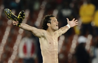 パラグアイ 首位で決勝トナメント進出、W杯