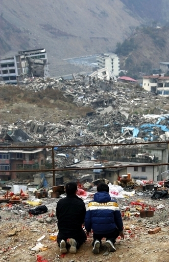 四川被災地で約2000人が暴徒化、補助金の不正利用疑惑めぐり