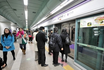 地下鉄のネットアクセス状況、アジアがトップ