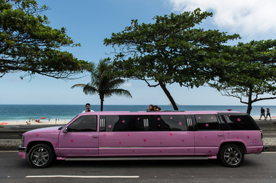 まだ11歳なのに？誕生日祝い借り上げられたリムジン ブラジル