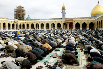 シーア派聖地クーファで自動車爆弾テロ、54人死傷 - イラク