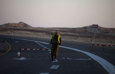 イスラエルで連続攻撃、7人死亡 ガザを報復空爆