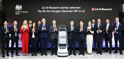 英国の閣僚、LG AI研究所を訪問…韓英の「AI同盟」、グローバル市場を本格照準