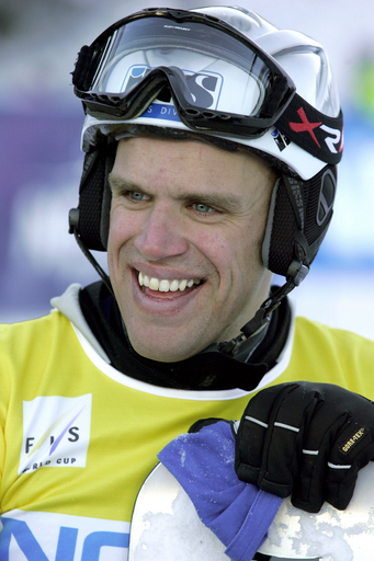 ＜スノーボード 06-07W杯＞男子パラレル回転第4戦、シモン・ショッホ シーズン3勝目を挙げる - スイス