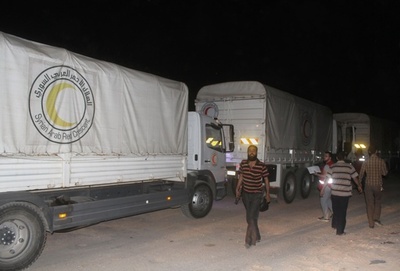 シリア政府軍、支援物資搬入直後の町を空爆 米仏が非難