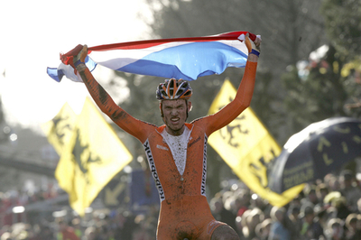 ＜自転車 07シクロクロス世界選手権＞ブーム U-23の部門で優勝を飾る - ベルギー