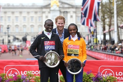 ケニア勢がロンドン・マラソンでアベック優勝、母国の陸上界に明るい話題を提供