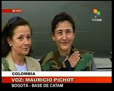 【動画】FARCから救出されたベタンクール氏、家族らと再会