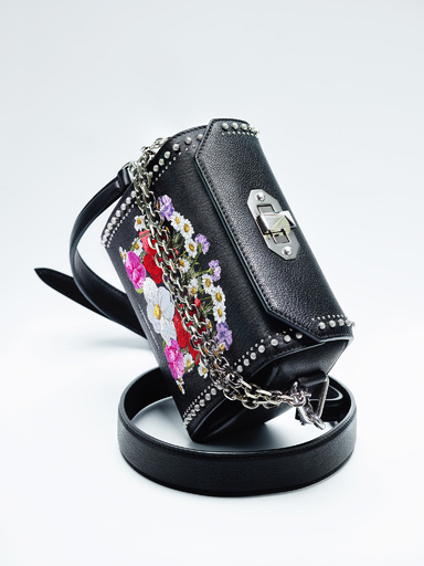 「アレキサンダー・マックイーン」期間限定店、“ボックスバッグ”の限定モデルも