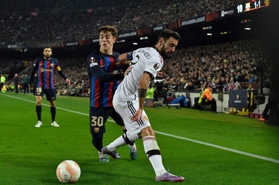 バルサ対マンUは白熱のドロー ELプレーオフ第1戦