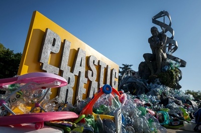 中独米の研究者による最新研究成果 プラスチックごみを常温で燃料化