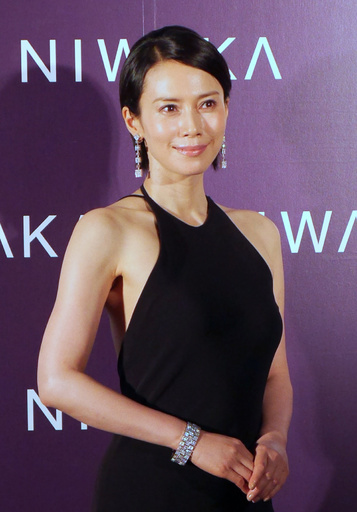 日本美を表現「俄 NIWAKA」新作発表会、中谷美紀も登場