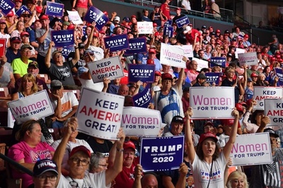 米大統領、銃撃事件対策で精神科病院増設を提案 規制強化には触れず