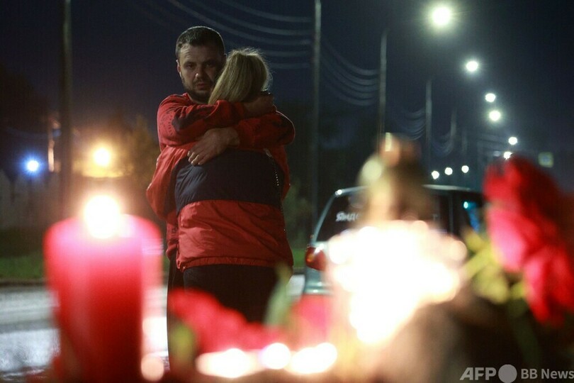 「ワグネル・センター」前に献花 プリゴジン氏追悼