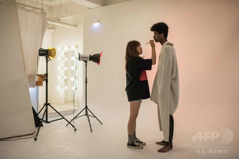 根強い人種差別と闘う、韓国初の黒人メンズモデル