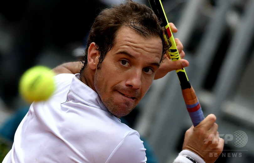 錦織がガスケに連勝！ 準々決勝はフェデラー破った若手と イタリア国際