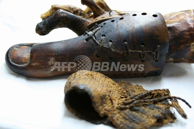 エジプトのミイラの足に人工親指、最古の「人工器官」発見 エジプトのミイラの足に人工親指、最古の「人工器官」発見