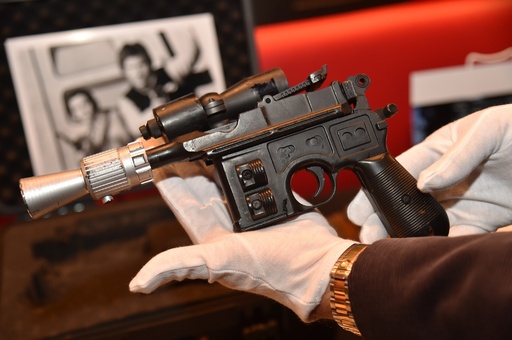スター・ウォーズの「ハン・ソロの銃」、6050万円で落札 写真4枚 国際