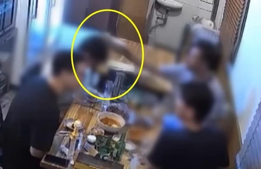 韓国で拡散される「労組幹部によるインターンへの暴力」…“酒席のスキンシップ”と釈明 写真枚 国際ニュース:AFPBB News