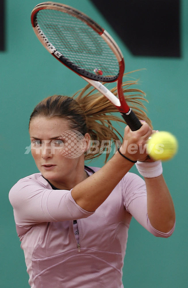 ＜全仏オープン・テニス2006＞ベネソバ 2回戦進出を決める フランス 写真17枚 国際ニュース：AFPBB News