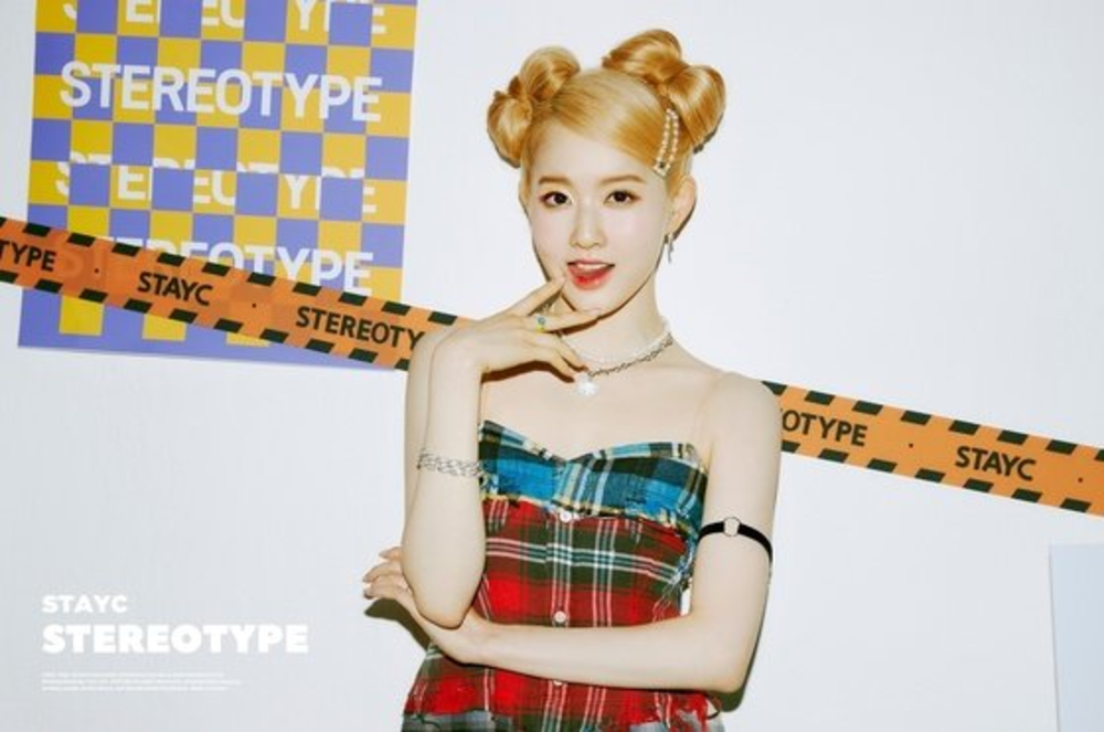 STAYC シウン、「GAONCHART MUSIC AWARDS」のMCに抜擢 – KOREA WAVE
