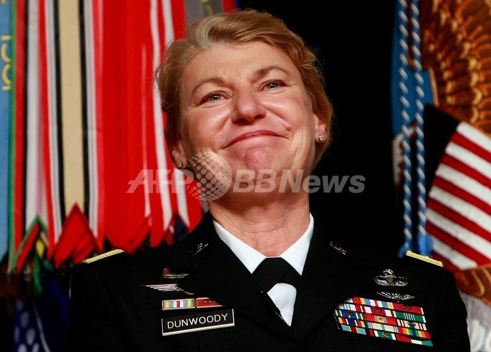 米軍で初の女性大将誕生 写真5枚 国際ニュース:AFPBB News
