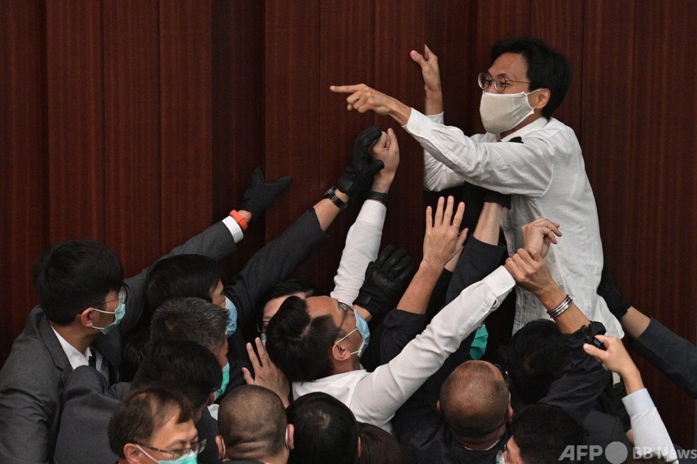 香港、民主派政治家7人逮捕 5月議会の妨害容疑