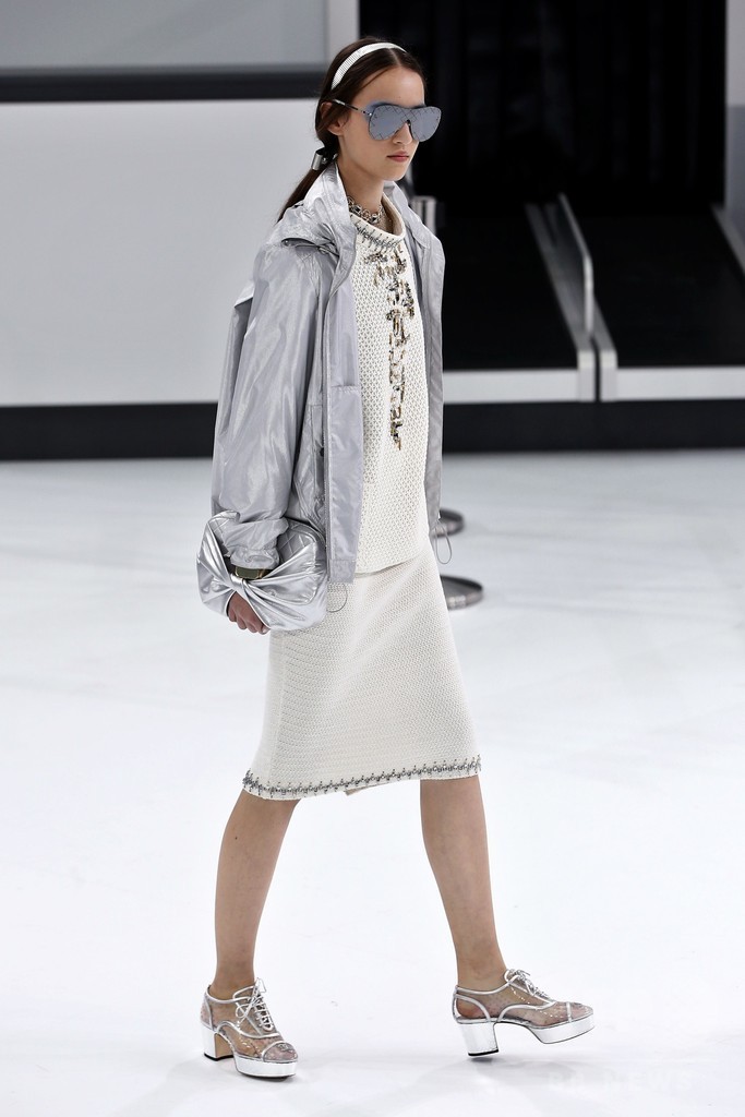 「シャネル」16年春夏コレクション