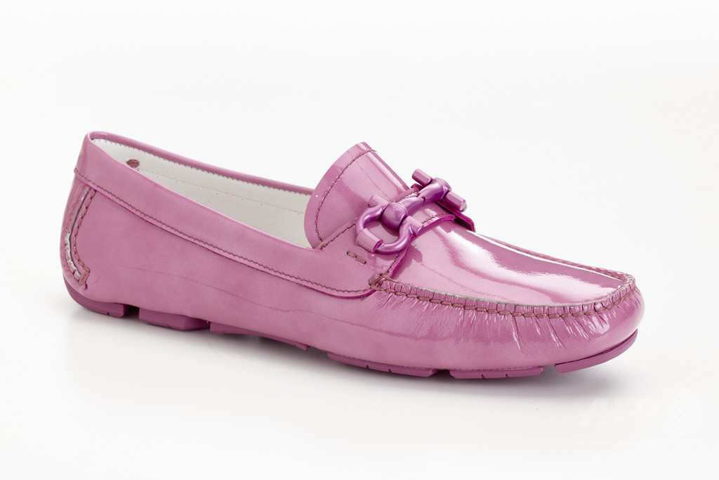 「サルヴァトーレ フェラガモ」ジェンダーレスなシューズコレクション発売