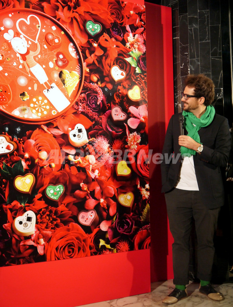 「ゴディバ」今年のバレンタインはハイメ・アジョンと再びコラボ