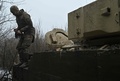ウクライナ東部アウディーイウカ近郊で、戦闘に備えるウクライナ兵（2024年2月11日）。(c)Genya SAVILOV / AFP