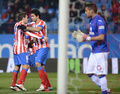 サッカースペイン国王杯（Copa del Rey 2012-13）は12日、5回戦の第1戦が各地で行われ、アトレティコ・マドリード（Atletico de Madrid）は3-0でヘタフェ（Getafe CF）に先勝した。

ゴールを決めチームメイトのコケ（Jorge Resurreccion Merodio &apos;&apos;Koke&apos;&apos;、左）と喜ぶアトレティコ・マドリードのジエゴ・コスタ（Diego da Silva Costa、2012年12月12日撮影）。(c)AFP/PIERRE-PHILIPPE MARCOU