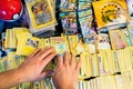 イェンス・イショイ・プレーンさんのポケモンカードコレクション。デンマーク・ニボで（2022年11月25日撮影）。(c)Ida Marie Odgaard / Ritzau Scanpix / AFP