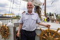 「ボグスラブ神父」号のバルダマル・ジェズニキ船長（2021年6月12日撮影）。(c)Wojtek RADWANSKI / AFP