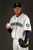 米大リーグ（MLB）のシアトル・マリナーズ（%%Seattle Mariners%%）は25日、キャンプが行われているアリゾナ州ピオリア（Peoria）でメディア向けのフォトデーを催した。写真はポーズをとるフェリックス・ヘルナンデス（%%Felix Hernandez%%）。（2010年2月25日撮影）(c)AFP/Getty Images/Ezra Shaw