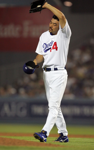 斉藤隆 1回を無失点に抑える