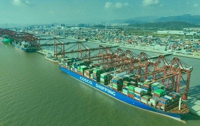 中国浙江省寧波舟山港の年間コンテナ取扱量 初めて4000万TEUを突破