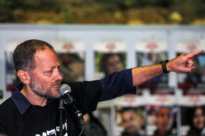 ハマス奇襲で両親死亡、平和訴えるイスラエル人男性