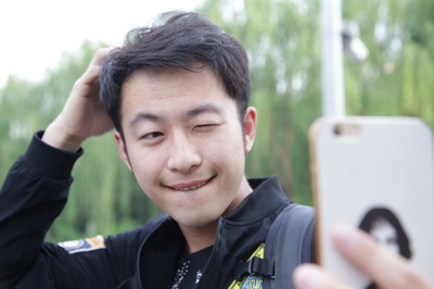 北京の大学生、オークションに「おでこ」出品