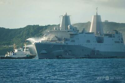 米軍艦火災、沖縄ホワイトビーチ沖 発生12時間で鎮火