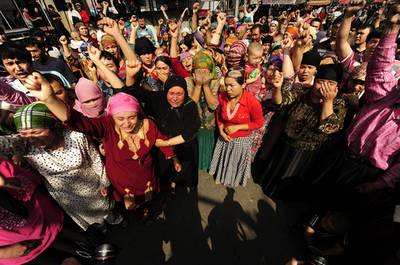 ウイグル暴動、中国当局がネットを切断