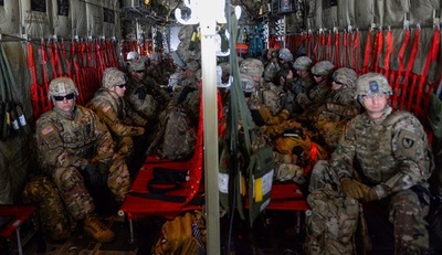 メキシコとの国境州に兵士7000人超の配備完了へ、米軍発表