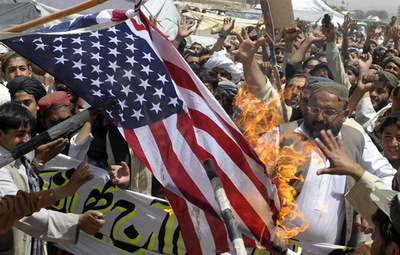 「殉教者ビンラディン」の報復、アルカイダが宣言