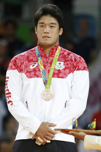 羽賀が柔道男子100キロ級で銅、クラパレクがチェコ勢では初の柔道金メダル