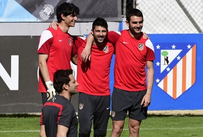 FCバルセロナとの第2戦に向けて練習するアトレティコ、欧州CL