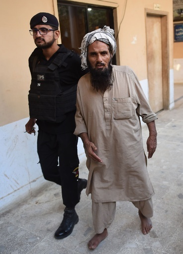 駆け落ちした男女、家族に殺害される 「名誉殺人」か パキスタン