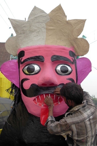 ヒンズー教の祭り「ダシェラ」、インド