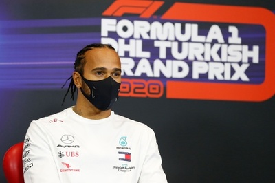 メルセデス代表、ハミルトンと「合意」の上で交渉先延ばし